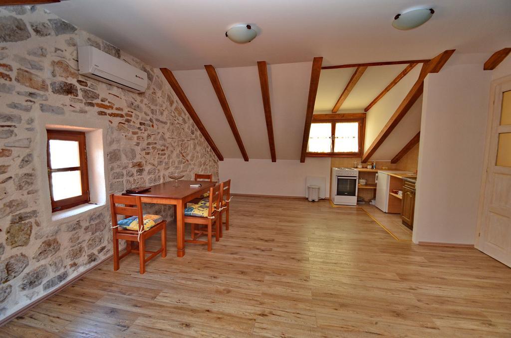 Apartments Historic Stone House Kotor Quarto foto